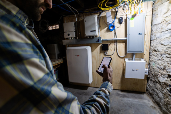 Set schedules in the Lumin Energy app to take advantage of off-peak energy prices