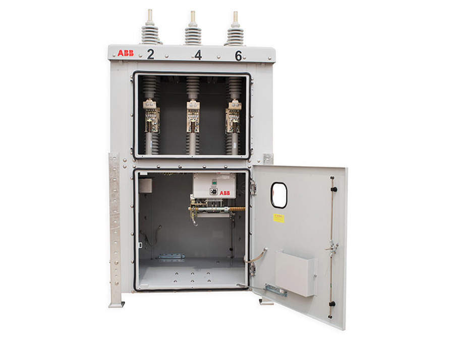 Medium voltage circuit breakers